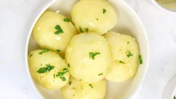 रक्तदाब संतुलित ठेवण्यासाठी मॅग्नेशियम आणि कॅलियम किती महत्त्वाचे आहेत यावर आपण चर्चा केली आहे, आणि या भाजीमध्ये दोन्हीही असतात.