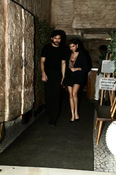 Veer Pahariya Giving Major Green Flag Energy On Dinner Date With Tara Sutaria, See Pics