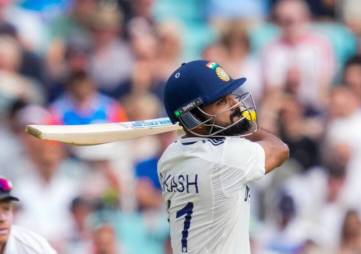 তিনি সেই কাজ করতে সক্ষম হন। তবে সেখানেই কিন্তু থামলেন না, আকাশ দীপ ব্যাট হাতে এমন ইনিংস খেললেন যা গোটা টিম ইন্ডিয়াকে উচ্ছ্বাসে ভাসাল।