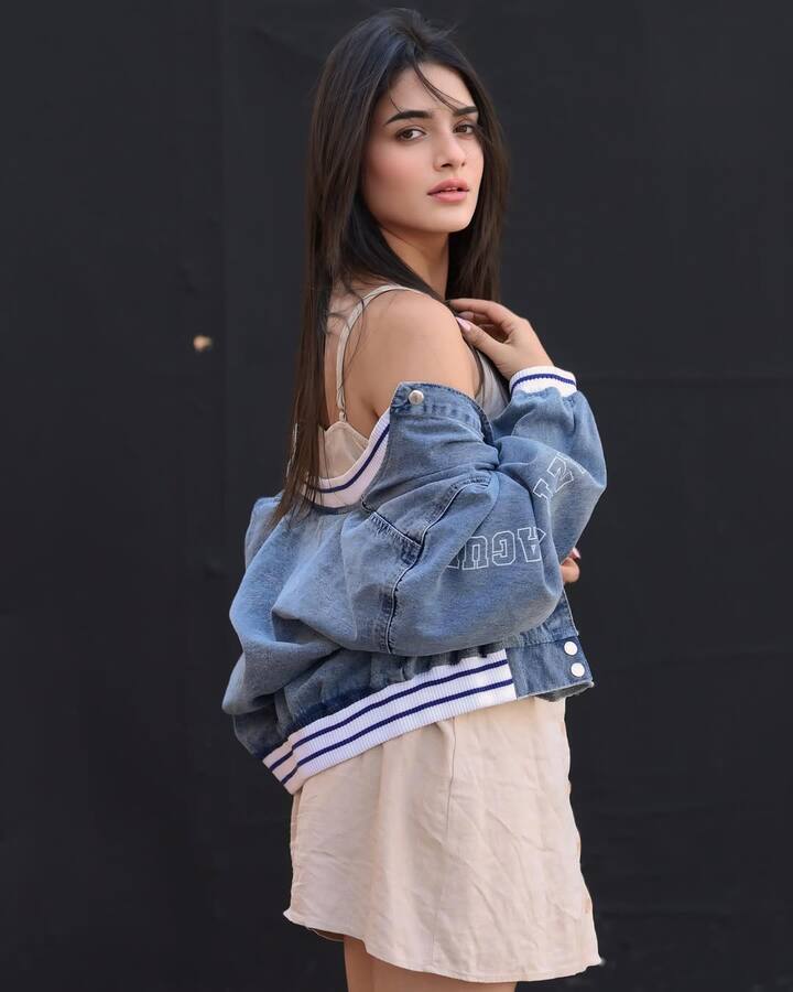 इसके अलावा तू आशिकी में शगुन को ऋचा चड्ढा की भूमिका में देखा जा चुका है. विवियन डीसेना भी इस शो में नजर आए थे. अब भी इस शो को हॉटस्टार पर देखा जा सकता है.