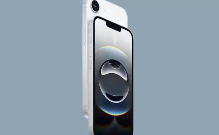 ਇਸ ਤੋਂ ਇਲਾਵਾ, ਜੇਕਰ ਤੁਸੀਂ SBI ਕ੍ਰੈਡਿਟ ਕਾਰਡ ਦੀ ਵਰਤੋਂ ਕਰਕੇ EMI 'ਤੇ ਖਰੀਦਦਾਰੀ ਕਰਦੇ ਹੋ, ਤਾਂ ਤੁਹਾਨੂੰ 1,500 ਰੁਪਏ ਦੀ ਵਾਧੂ ਛੋਟ ਮਿਲੇਗੀ। ਜੇਕਰ ਤੁਸੀਂ ਆਪਣੇ ਪੁਰਾਣੇ ਸਮਾਰਟਫੋਨ ਨੂੰ ਐਕਸਚੇਂਜ ਕਰਦੇ ਹੋ, ਤਾਂ ਕੁੱਲ ਬੱਚਤ ਹੋਰ ਵੀ ਵੱਧ ਹੋ ਸਕਦੀ ਹੈ।