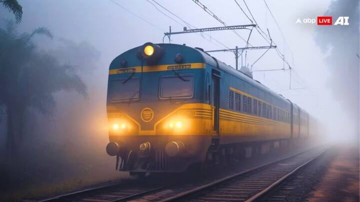 দুটি টিকিটে সর্বোচ্চ ৮ জন যাত্রীর টিকিট বুক করা যেতে পারে।