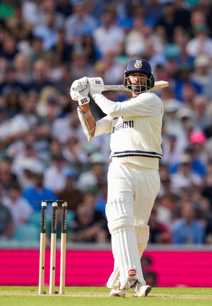 दुसऱ्या डावात भारताला 373 धावांची आघाडी मिळाली आणि इंग्लंडला हा सामना जिंकण्यासाठी 374 धावांचे लक्ष्य मिळाले.