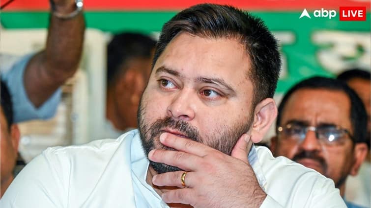 क्या तेजस्वी के पास है फर्जी वोटर आईडी कार्ड? चुनाव आयोग ने शुरू की जांच, RJD नेता की बढ़ सकती