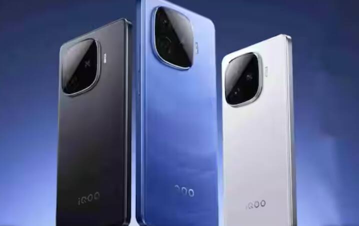 ਇਸ ਤੋਂ ਇਲਾਵਾ, iQOO Neo 10R 'ਤੇ ਵੀ ਭਾਰੀ ਛੋਟ ਮਿਲ ਰਹੀ ਹੈ। ਇਸ ਫੋਨ ਦੇ 8+128GB ਵੇਰੀਐਂਟ ਦੀ ਅਸਲ ਕੀਮਤ 31,999 ਰੁਪਏ ਹੈ, ਪਰ ਐਮਾਜ਼ਾਨ ਸੇਲ ਵਿੱਚ, ਇਸ ਫੋਨ 'ਤੇ 22 ਪ੍ਰਤੀਸ਼ਤ ਦੀ ਛੋਟ ਮਿਲ ਰਹੀ ਹੈ, ਜਿਸ ਤੋਂ ਬਾਅਦ ਤੁਸੀਂ ਇਸਨੂੰ 24,998 ਰੁਪਏ ਵਿੱਚ ਖਰੀਦ ਸਕਦੇ ਹੋ।