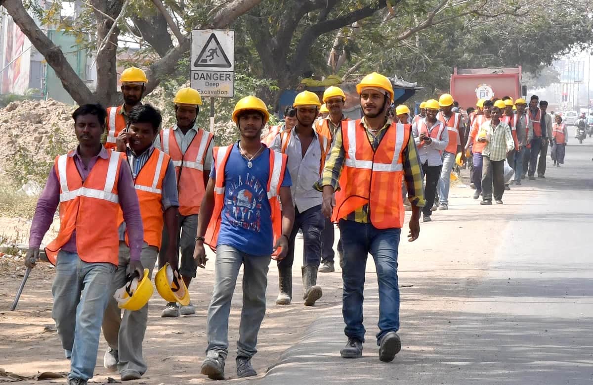 Seeman: 2 கோடி வட இந்தியர்களுக்கு தமிழ்நாட்டில் வாக்குரிமை.. தமிழன் அதிகாரம் போயிடும் - சீமான் எச்சரிக்கை