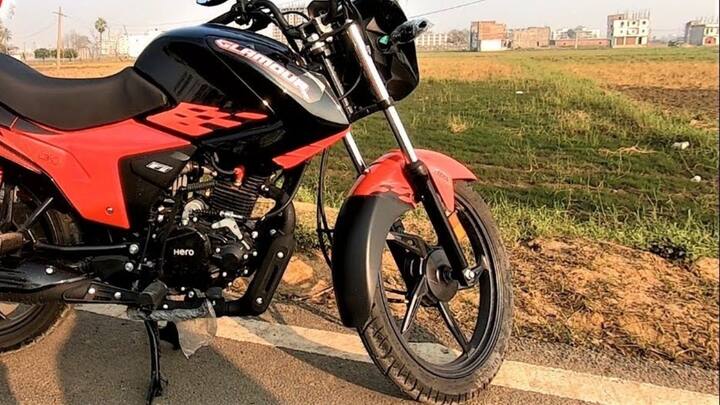 अगर आप गियर वाली बाइक चलाना चाहते हैं तो आपको MCWG यानी Motorcycle With Gear वाला लाइसेंस लेना होगा. इसके लिए गाड़ी चलाकर टेस्ट पास करना पड़ता है. तब मिलता है इसके मिलने के बाद आप दोनों तरह की गाड़ियां चला सकते हैं.