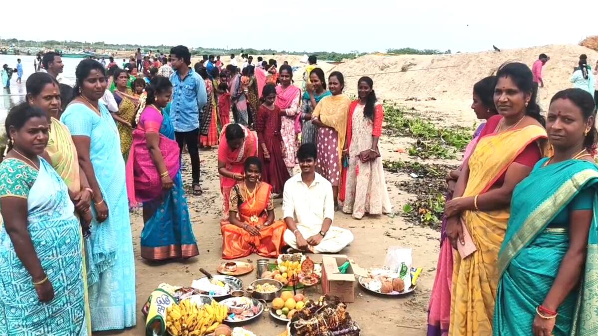 பூம்புகார், காவிரி துலாக்கட்டம் உள்ளிட்ட பல்வேறு பகுதிகளில் கோலாகலமாக கொண்டாடப்பட்ட ஆடி பெருக்கு விழா!
