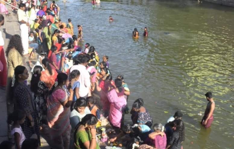 Aadi Perukku 2025: இன்று ஆடிப்பெருக்கு.. களைகட்டிய தமிழ்நாடு.. காவிரி கரையில் திரண்ட பக்தர்கள்..!