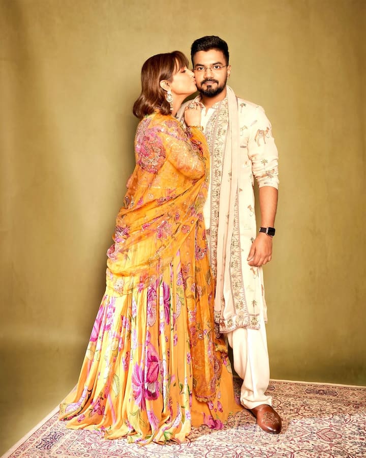 हिना और रॉकी ने इसी साल जून में शादी की थी. दोनों ने रजिस्टर्ड मैरिज की थी. उनकी वेडिंग पिक्स काफी वायरल भी हुई थी.