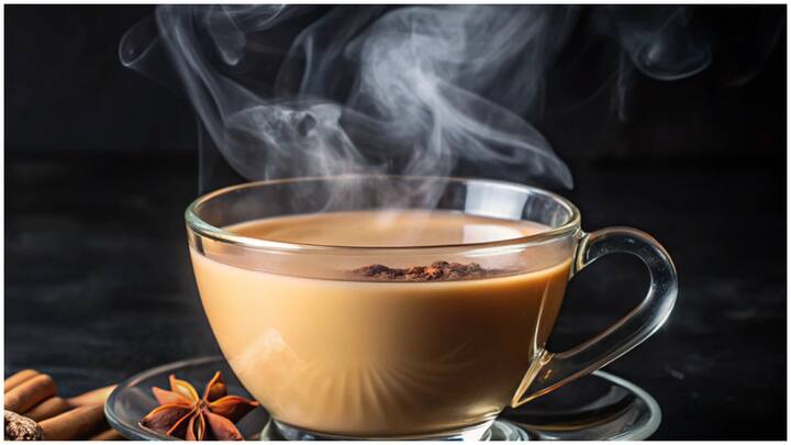 ਭਾਰਤ ਵਿੱਚ ਜ਼ਿਆਦਾਤਰ ਲੋਕ ਆਪਣਾ ਦਿਨ ਚਾਹ ਨਾਲ ਸ਼ੁਰੂ ਕਰਦੇ ਹਨ ਅਤੇ ਥਕਾਵਟ ਦੂਰ ਕਰਨ ਲਈ ਵੀ ਚਾਹ ਪੀਣ ਪਸੰਦ ਕਰਦੇ ਹਨ। ਹਾਲਾਂਕਿ, ਦੁੱਧ ਵਾਲੀ ਚਾਹ ਵਧੇਰੇ ਪੀਣ ਨਾਲ ਸਿਹਤ 'ਤੇ ਨੁਕਸਾਨਦਾਇਕ ਪ੍ਰਭਾਵ ਪੈਂਦੇ ਹਨ।