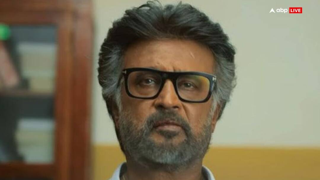 Rajinikant talks about the time when he used to work as coolie Entertainment News Tollywood Rajinikanth: 'স্টেশনে কুলির কাজ করতাম.. সেদিন খুব কেঁদেছিলাম', অজানা অতীত শোনালের রজনীকান্ত