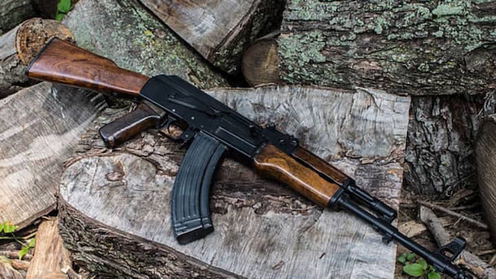Due to being light, it is also easy to keep this gun. It is said that AK-47 can be targeted from a distance of 800 meters. Soldiers use this rifle because it does not cheat.