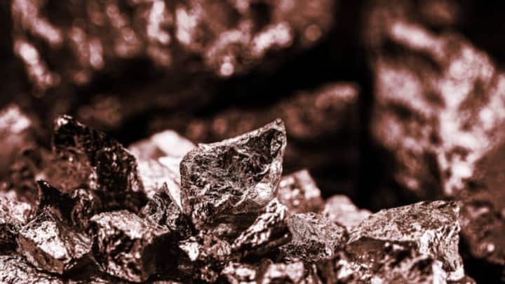 The most special thing about this discovery is that the first drilling was done in JP24057 holes, which started from just 59 feet deep and went up to 131 feet. It was found to have 1.24 grams/tonnes of gold and 0.38% copper. Surprisingly, the second drill of the same area found even more better figures at a depth of 190 feet - 1.97 g/tonnes of gold and 0.49% copper.