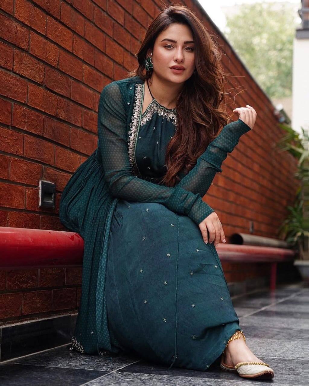 After Paras Chhabra, the actress's name was also associated with cricketer Mohammad Siraj. The rumors of both of them shocked the fans but later rejected all these rumors of the actress