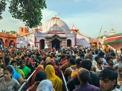 PHOTOS: अंतिम सोमवारी पर उमड़ा जनसैलाब, मुजफ्फरपुर के गरीबनाथ से लेकर बैकटपुर की तस्वीरें देखें