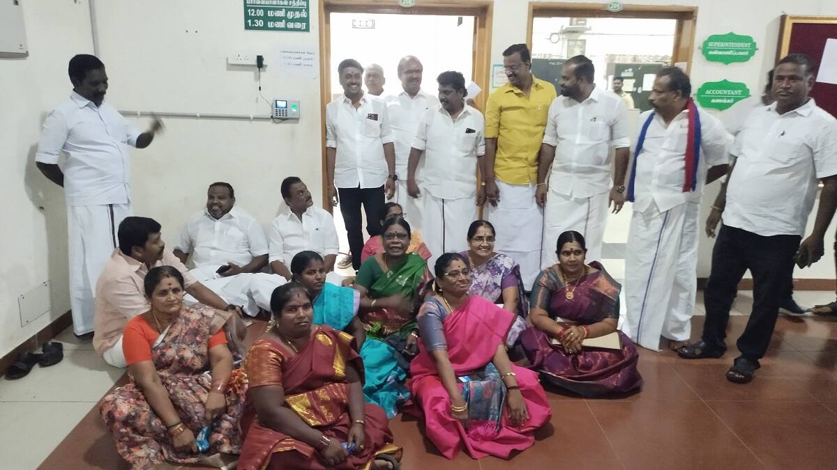 ஆரம்பம் என்னவோ பரபரப்பு... முடிந்தது என்னவோ புஸ்வாணம்: 10 நிமிடமே நடந்த தஞ்சாவூர் மாநகராட்சி கூட்டம்