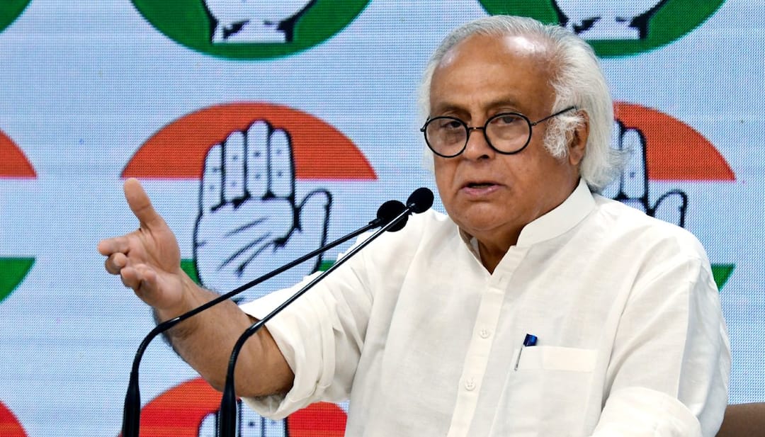 'DDLJ नीति अपना रही मोदी सरकार', सुप्रीम कोर्ट से लगी राहुल गांधी को फटकार तो भड़की कांग्रेस, चीन को लेकर पूछे ये 8 सवाल Modi govt adopting DDLJ policy Jairam Ramesh congress angry on SC Rahul Gandhi Questioned about China 'DDLJ नीति अपना रही मोदी सरकार', सुप्रीम कोर्ट से लगी राहुल गांधी को फटकार तो भड़की कांग्रेस, चीन को लेकर पूछे ये 8 सवाल