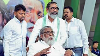शिबू सोरेन: 3 बार CM, तीन बार केंद्रीय मंत्री, 35 साल तक सांसद, झारखंड के गठन रही बड़ी भूमिका