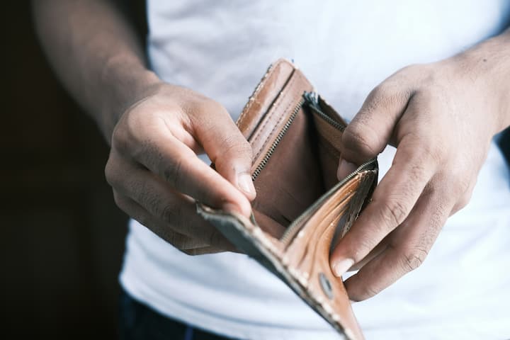 म्हणूनच क्रेडिट स्कोअर हा तुमच्या भविष्यकालीन आर्थिक नियोजनासाठी खूप महत्त्वाचा असतो.