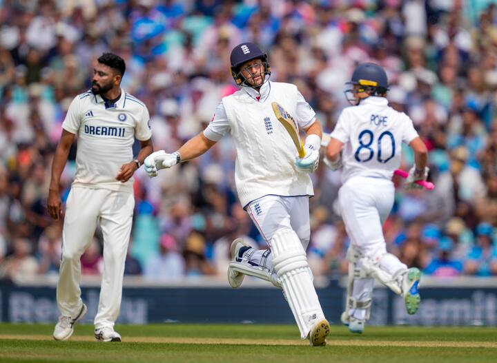 এখানেই শেষ নয়, রুট আরও ইতিহাস গড়েছেন। ওভালের শতরানটি ইংল্যান্ডের মাটিতে রুটের ২৪তম  টেস্ট শতরান ছিল। ঘরের মাঠে এটি শতরানের রেকর্ড। ডন ব্র্যাডম্যানের পরে রুটই দ্বিতীয় ব্যাটার যিনি ঘরের মাঠে কোনও প্রতিপক্ষের বিরুদ্ধে দুই হাজার রানের গণ্ডি পার করলেন।