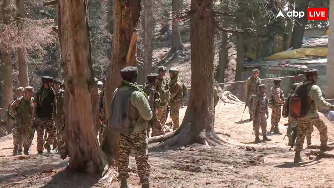 कुलगाम में सेना ने तीन आतंकियों को किया ढेर, ऑपरेशन अखल पर VHP के प्रवक्ता बोले - '72 हूरों के पास भेज दिया' operation akhal jammu kashmir kulgam vinod bansal reaction on killed Terrorist कुलगाम में सेना ने तीन आतंकियों को किया ढेर, ऑपरेशन अखल पर VHP के प्रवक्ता बोले - '72 हूरों के पास भेज दिया'