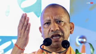 यूपी में खाद की कमी के दावों के बीच आया  योगी सरकार का बयान, सभी 18 मंडलों के बारे में दी ये जानकारी