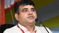 पटना में डबल डेकर पुल पर हुए गड्ढे को लेकर सियासी संग्राम, बोली RJD- पेवंद लगाने से कुछ नहीं होगा