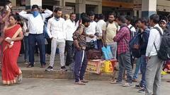 ਪੰਜਾਬ 'ਚ ਬੱਸਾਂ ਹੋਈਆਂ ਬੰਦ! ਇੱਧਰ-ਉੱਧਰ ਭਟਕ ਰਹੇ ਯਾਤਰੀ; ਘਰੋਂ ਨਿਕਲਣ ਤੋਂ ਪਹਿਲਾਂ ਦਿਓ ਧਿਆਨ...