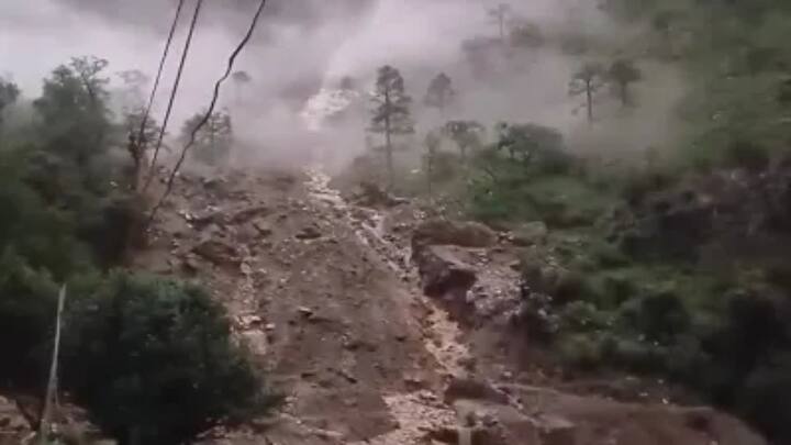दरअसल बादलों में पानी की कुछ बूंदें बहुत छोटी-छोटी होती हैं और हवा में तैरती रहती हैं. जब बादल में पानी की बूंदें आपस में मिलकर बड़ी हो जाती हैं, तो उनका वजन बढ़ जाता है.