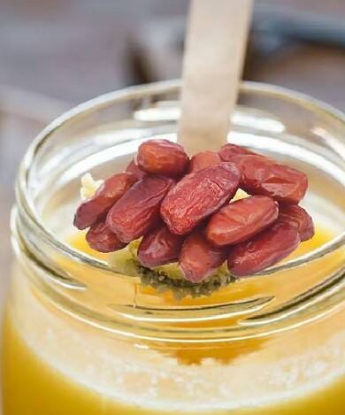 શિયાળામાં ખજૂર અને ઘીનું સેવન કરવાથી થશે ચોંકાવનારા લાભ