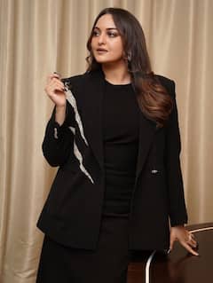 ‘कपड़े काले, लेकिन दिल सफेद’, ब्लैक आउटफिट में सोनाक्षी सिन्हा ने फलॉन्ट किया बॉस लेडी लुक, कैप्शन में लिखी ये बात