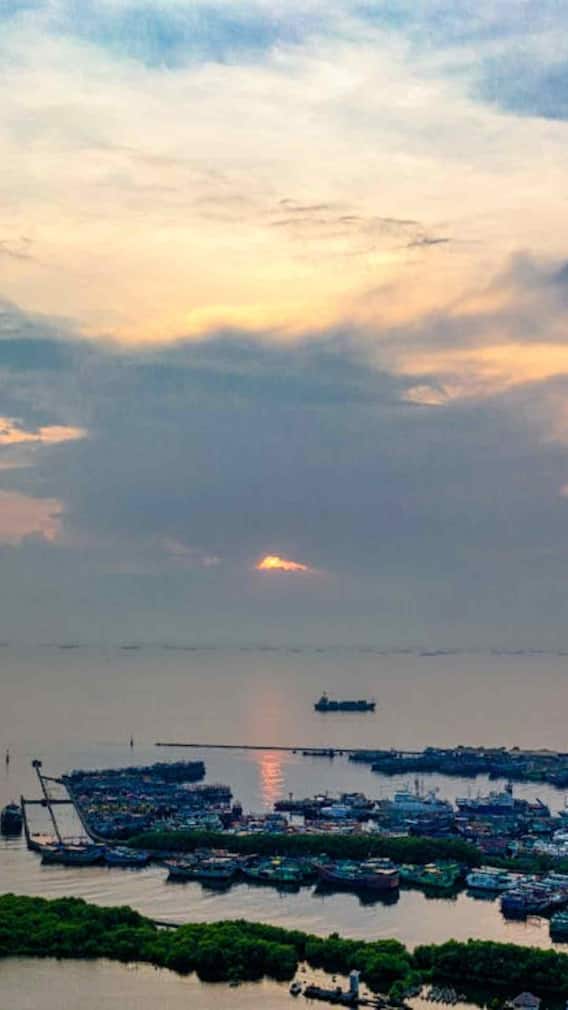 इंडोनेशियाची राजधानी जकार्ता पूर्णपणे कधी बुडेल?