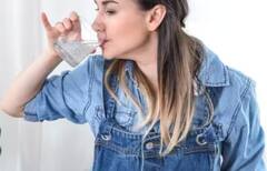 વજન ઘટાડવાના ચક્કરમાં પી રહ્યા છો ગરમ પાણી, આ ભૂલ તમારા સ્વાસ્થ્યને કરી શકે છે અસર