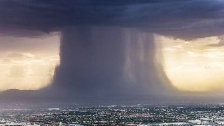 जब भी सूर्य की गर्मी से पानी वाष्पित होकर हवा में बदल जाता है, तो वह ऊपर जाकर ठंडा होने लगता है. यह पानी वाष्प की छोटी-छोटी बूंदों में तब्दील हो जाता है. ये बूंदें धूल के कणों के चारों ओर इकट्ठे होकर बादलों का रूप ले लेती हैं.