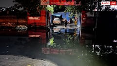 दिल्ली के खजूरी खास पुलिस स्टेशन के सामने पानी-पानी, 10 महीने से बेहाल लोग, प्रशासन चुप