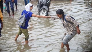 UP Weather: यूपी में कहर बनकर टूट रहा मानसून! आज भी 50 से ज्यादा जिलों बारिश और वज्रपात की चेतावनी