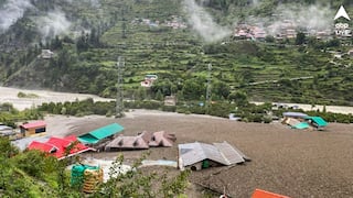 Uttarakhand Cloudburst : উত্তরাখণ্ডে হড়পাবানের তাণ্ডব থেকে রক্ষা পেল না সেনা ক্যাম্প, খোঁজ মিলছে না ৯ জওয়ানের !