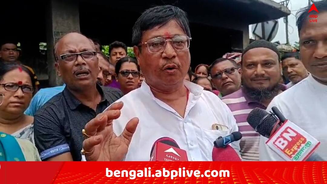 Howrah News Domjur Water Logging Tension TMC MLA gives controversial reaction that pray to god to balance water level Howrah News: ডোমজুড়ের শলপে ঘরে ঘরে জল যন্ত্রণা, TMC বিধায়কের নিদান, 'ভগবানকে ডাকুন, বৃষ্টি থামলে জল নামবে..'!