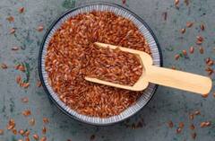 ਭਾਰ ਘਟਾਉਣ ਲਈ ਇਸ ਤਰੀਕੇ ਨਾਲ ਖਾਓ ਅਲਸੀ ਦੇ ਬੀਜ, ਇਨ੍ਹਾਂ ਗੱਲਾਂ ਦਾ ਰੱਖੋ ਖਾਸ ਧਿਆਨ