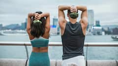 कपल वर्कआऊट करणं ठरू शकतं फायदेशीर? जाणून घ्या!