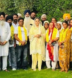 ਮੋਗਾ 'ਚ ਵੱਡੀ ਹਲਚਲ! 100 ਪਰਿਵਾਰਾਂ ਨੇ ਛੱਡਿਆ ਕਾਂਗਰਸ-ਅਕਾਲੀ ਦਲ, 'ਆਪ' 'ਚ ਸ਼ਾਮਲ...