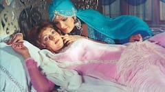 हेमा मालिनी अन् परवीन बाबीच्या किसिंग सीनमुळे झालेला मोठा वाद, भरभरुन इंटिमेट सीन असूनही सिनेमा झालेला फ्लॉप