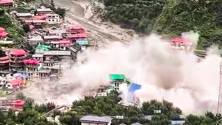 উত্তরাখণ্ডের উত্তরকাশী জেলায় আচমকা মেঘভাঙা বৃষ্টির জেরে হড়পাবান ও কাদা ধস নামল। যার জেরে ভয়ঙ্কর পরিস্থিতি তৈরি হয়।