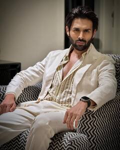 शाहरुख खान से अक्षय कुमार तक, क्या आप जानते हैं अपने फेवरेट सेलेब्स का असली नाम?