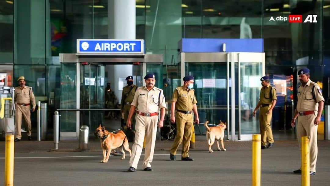 Indian Airports High Alert: దేశవ్యాప్తంగా ఉగ్రదాడుల ముప్పు.. ఎయిర్పోర్టుల్లో హైఅలర్ట్- ఇంటెలిజెన్స్ హెచ్చరికలు Terrorist Attack threats all airports in India are on high alert until October 2 2025 Indian Airports High Alert: దేశవ్యాప్తంగా ఉగ్రదాడుల ముప్పు.. ఎయిర్పోర్టుల్లో హైఅలర్ట్- ఇంటెలిజెన్స్ హెచ్చరికలు