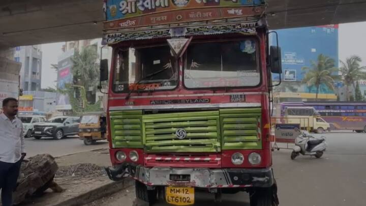 पोलिस घटनेचा तपास करत आहेत, वारंवार होणाऱ्या अपघातांमुळे नागरिकांना आपला जीव मुठीत घेऊन प्रवास करावा लागत आहे.