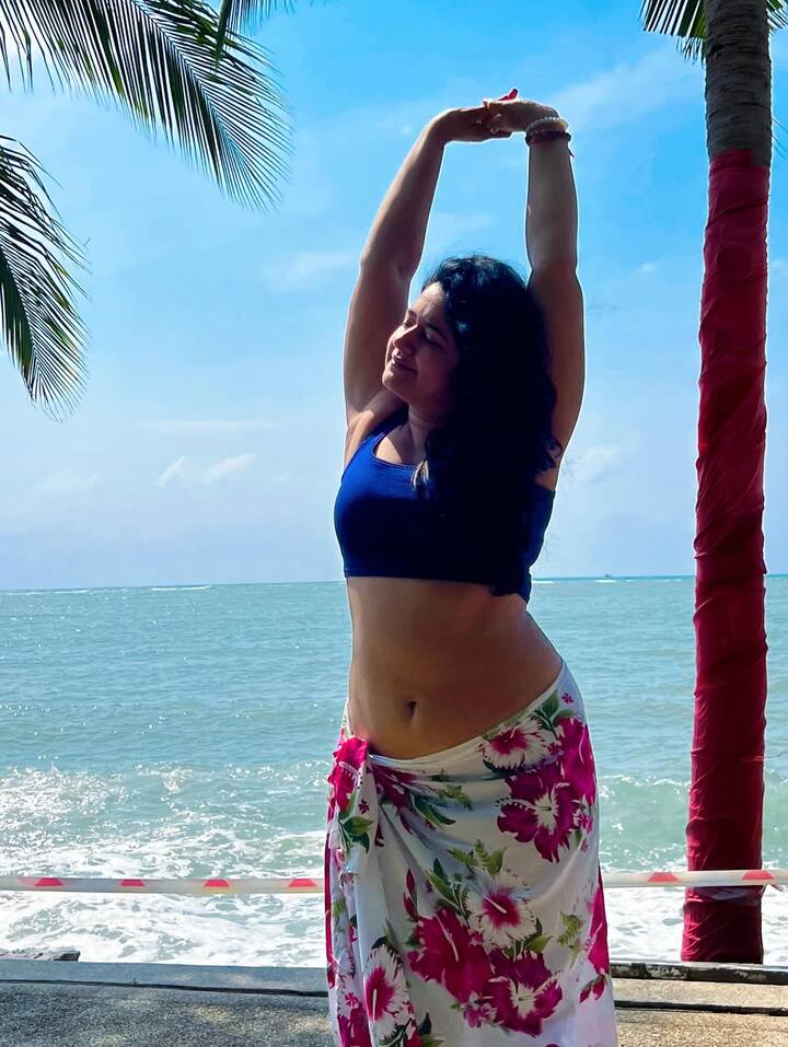 પૂનમ બાજવાનો જન્મ 5 એપ્રીલ 1985ના રોજ મુંબઈમાં એક નેવી ઓફિસરના ઘરે થયો હતો. તેમને ફિલ્મો સાથે કોઈ લેવાદેવા નહોતા.