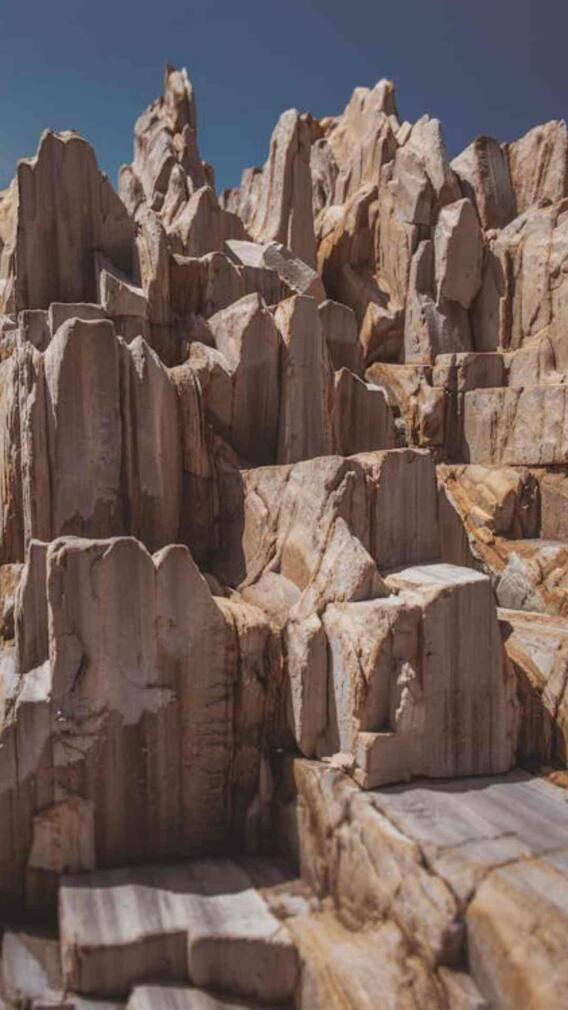 பூமியின் மிகப் பழமையான பாறை எங்கே உள்ளது தெரியுமா?