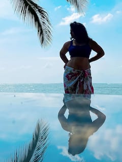 Poonam Bajwa Photo: બીચ લુકમાં ગોર્જિયસ લાગી પૂનમ બાજવા, જુઓ સુંદર તસવીરો